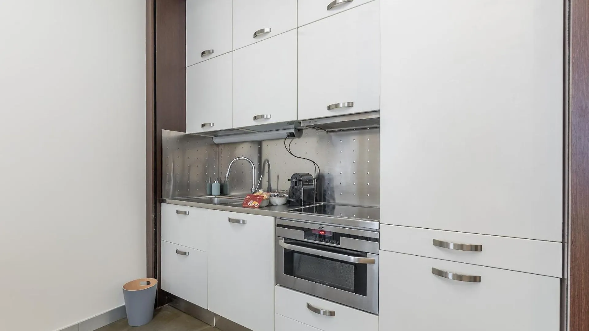 Via Cerva 7 Apartment Milan 0*,  Italy