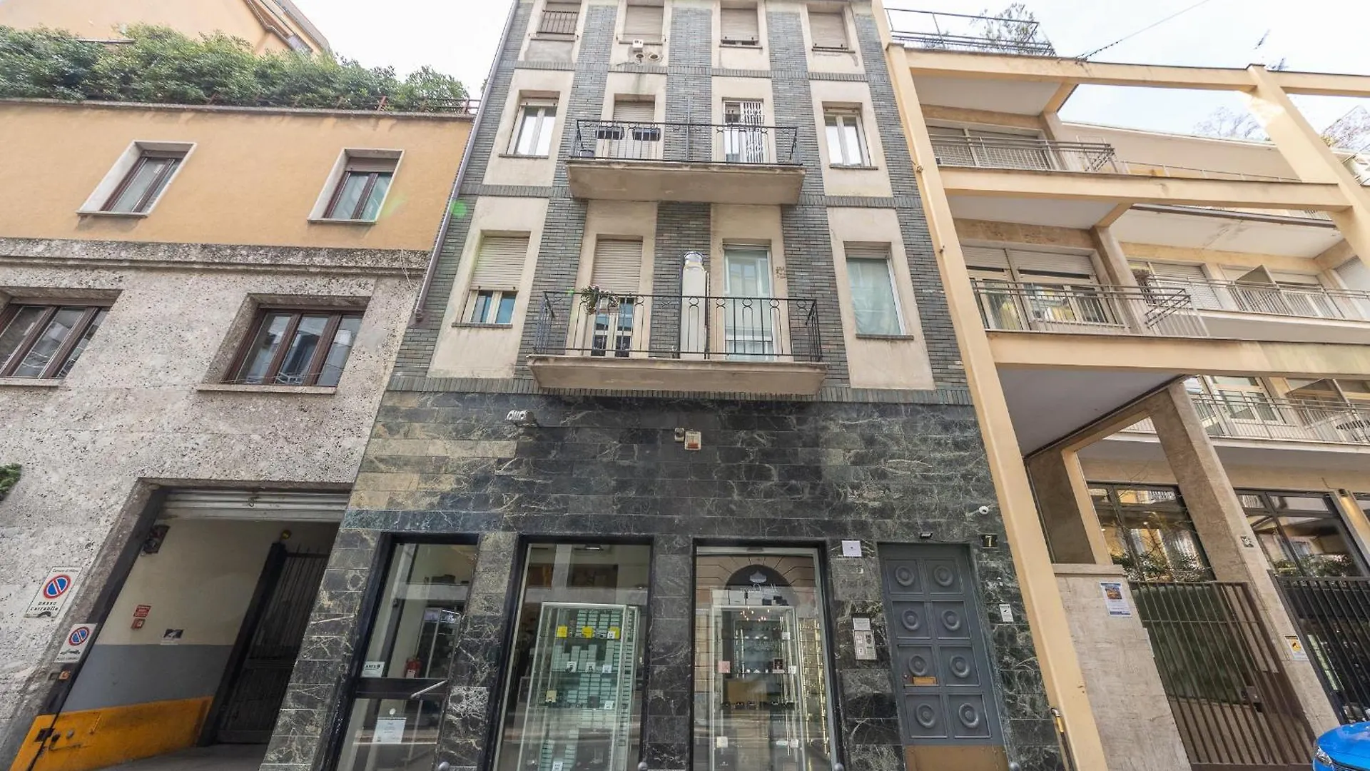 Via Cerva 7 Apartment Milan Italy