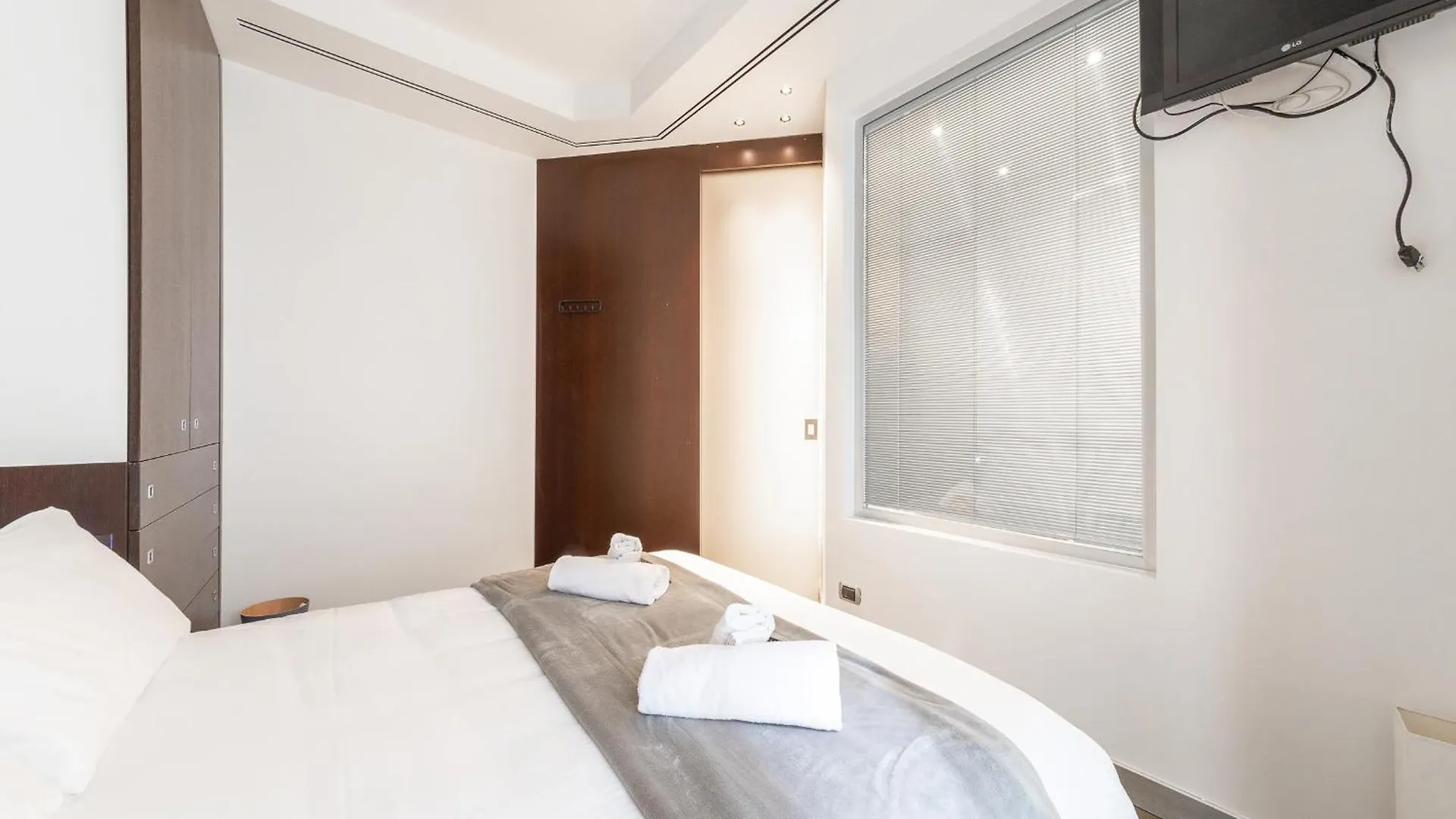 Via Cerva 7 Apartment Milan