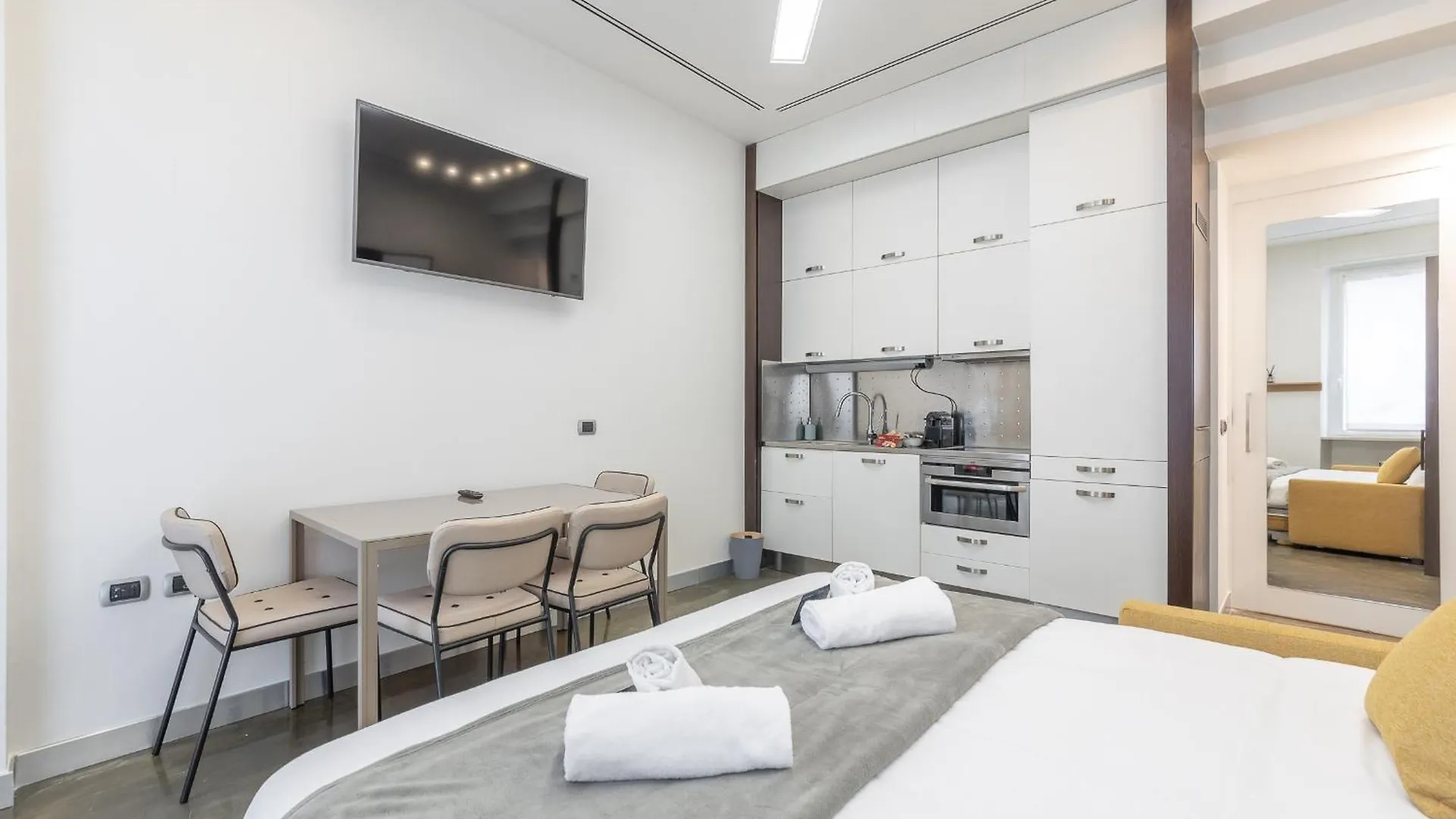 Via Cerva 7 Apartment Milan